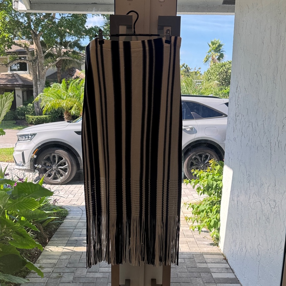 H&M Black and White Checkered Scarf